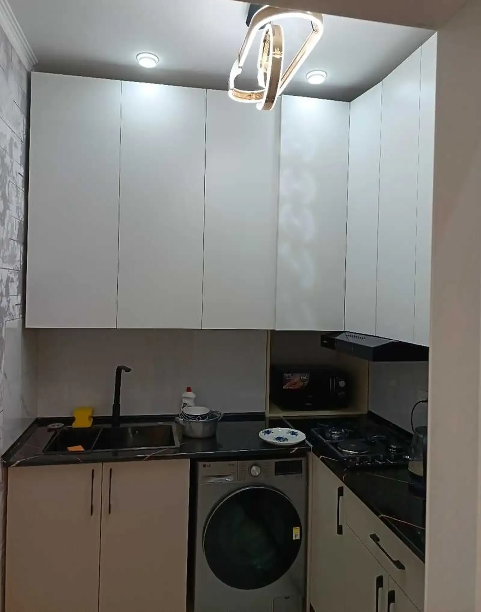 2-комн. квартира, 4 этаж, 65м², 82 мкр назди роҳи калон доми Пайкар