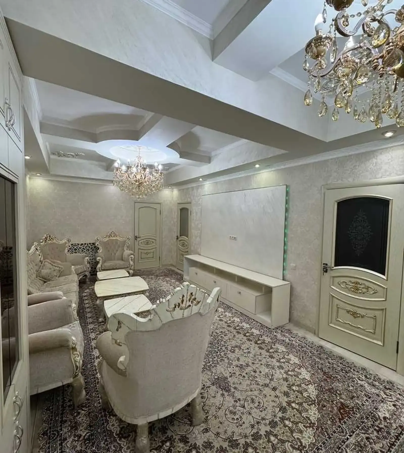 3-комн. квартира, 8 этаж, 140м², дом печать