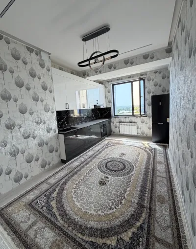 2-комн. квартира, 11 этаж, 80м², сино