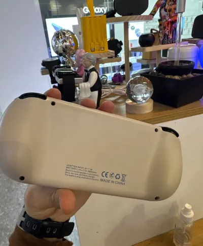 Приставка ретро игровая консоль портативная SJGAM M22 Pro