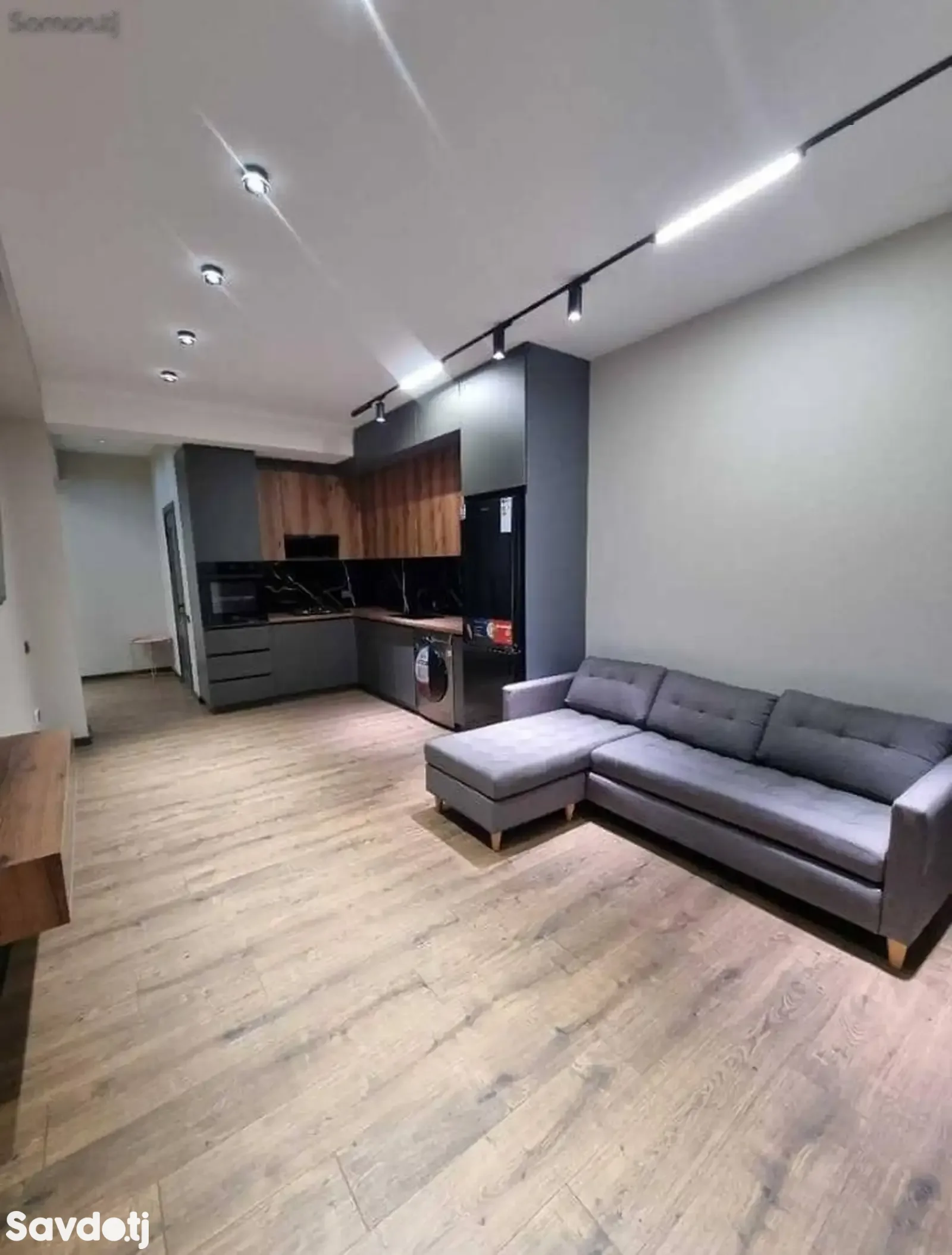 2-комн. квартира, Цокольный этаж, 63м², 18 микрорайон