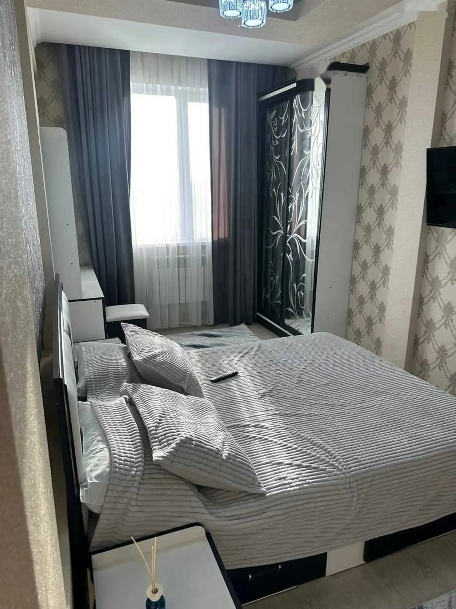 2-к квартира, 4 этаж, 70 м², К. Россия, пеши часть