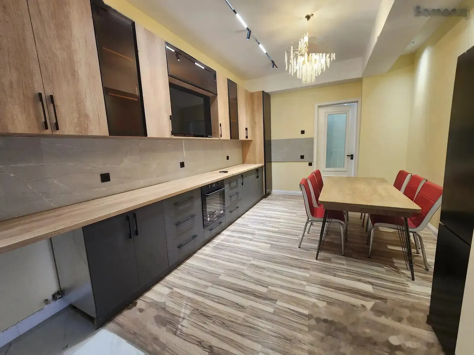 3-комн. квартира, 9 этаж, 130м², И.Сомони