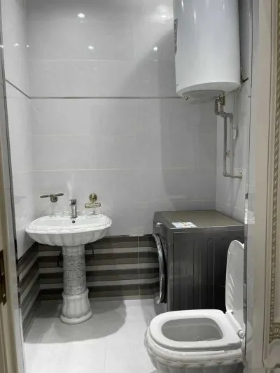 3-комн. квартира, 6 этаж, 130м², И. Сомони