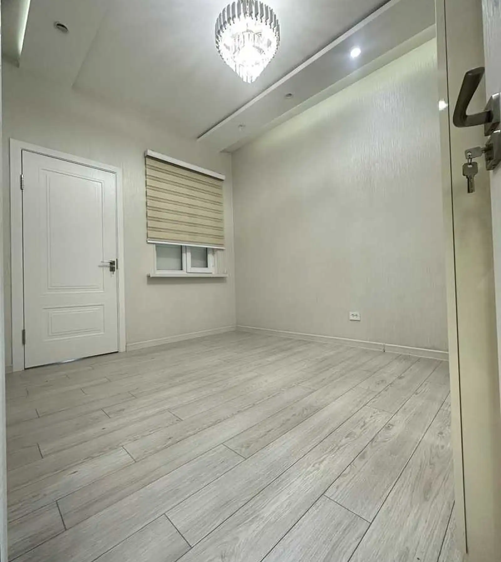3-комн. квартира, 10 этаж, 85м², Шохмансур поворот Аэропорта