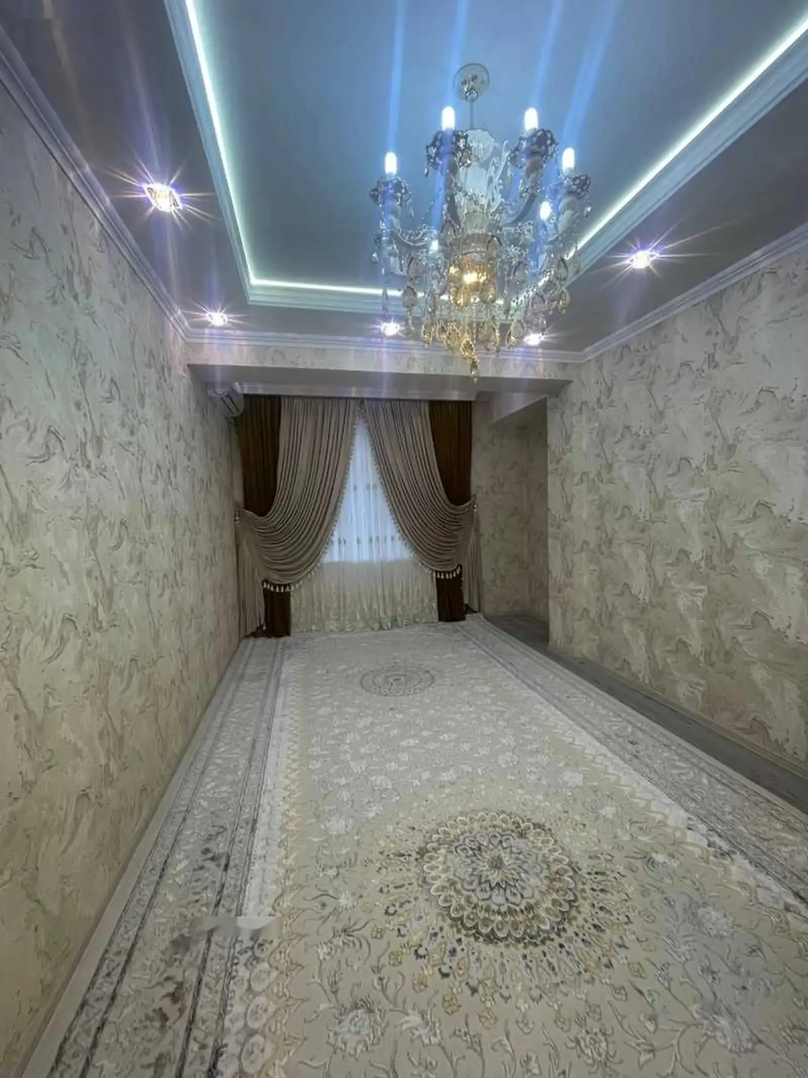 2-комн. квартира, 11 этаж, 68м², Фирдавси дом Ёвар