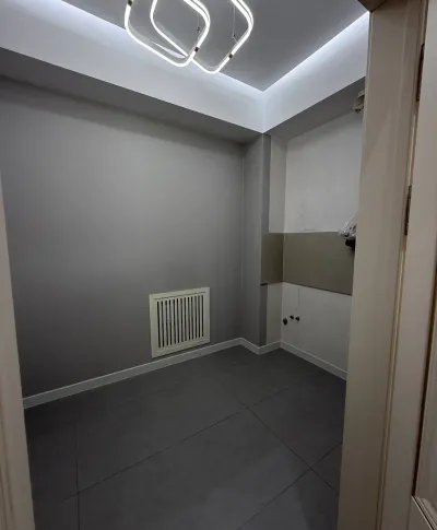 2-комн. квартира, 3 этаж, 56 м², Шохмансур, Бустон