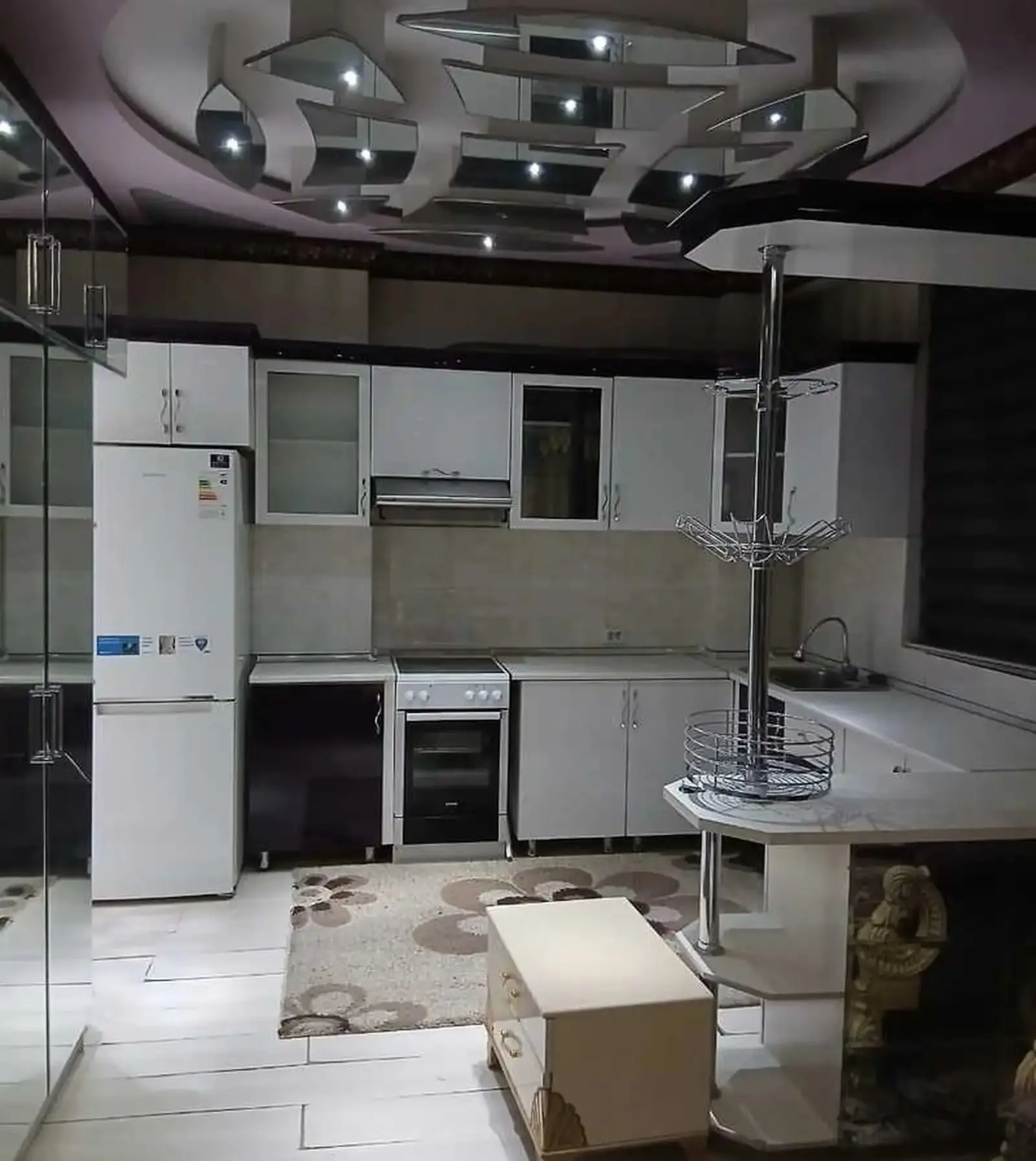 2-комн. квартира, 3 этаж, 64м², Сино