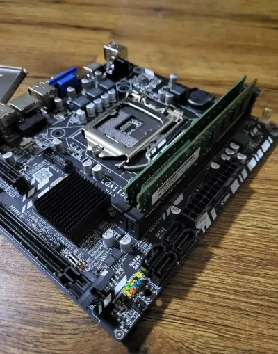 Материнская плата H61 / socket 1155