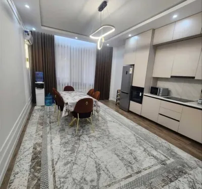 2-комн. квартира, 5 этаж, 110 м², Исмоили сомони, белый городок, Сафо
