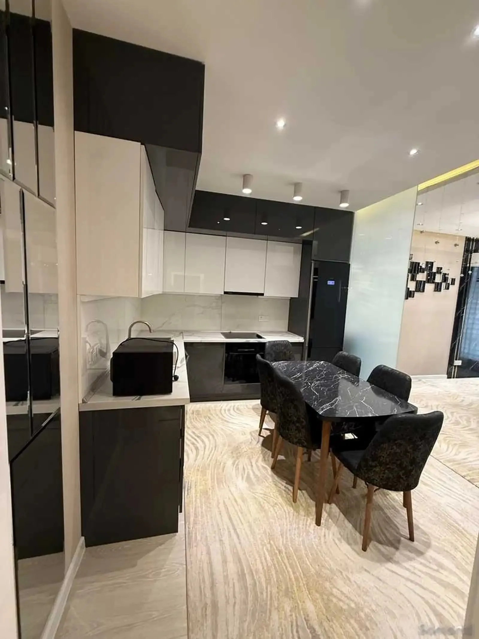 3-комн. квартира, 10 этаж, 95м², Шохмансур