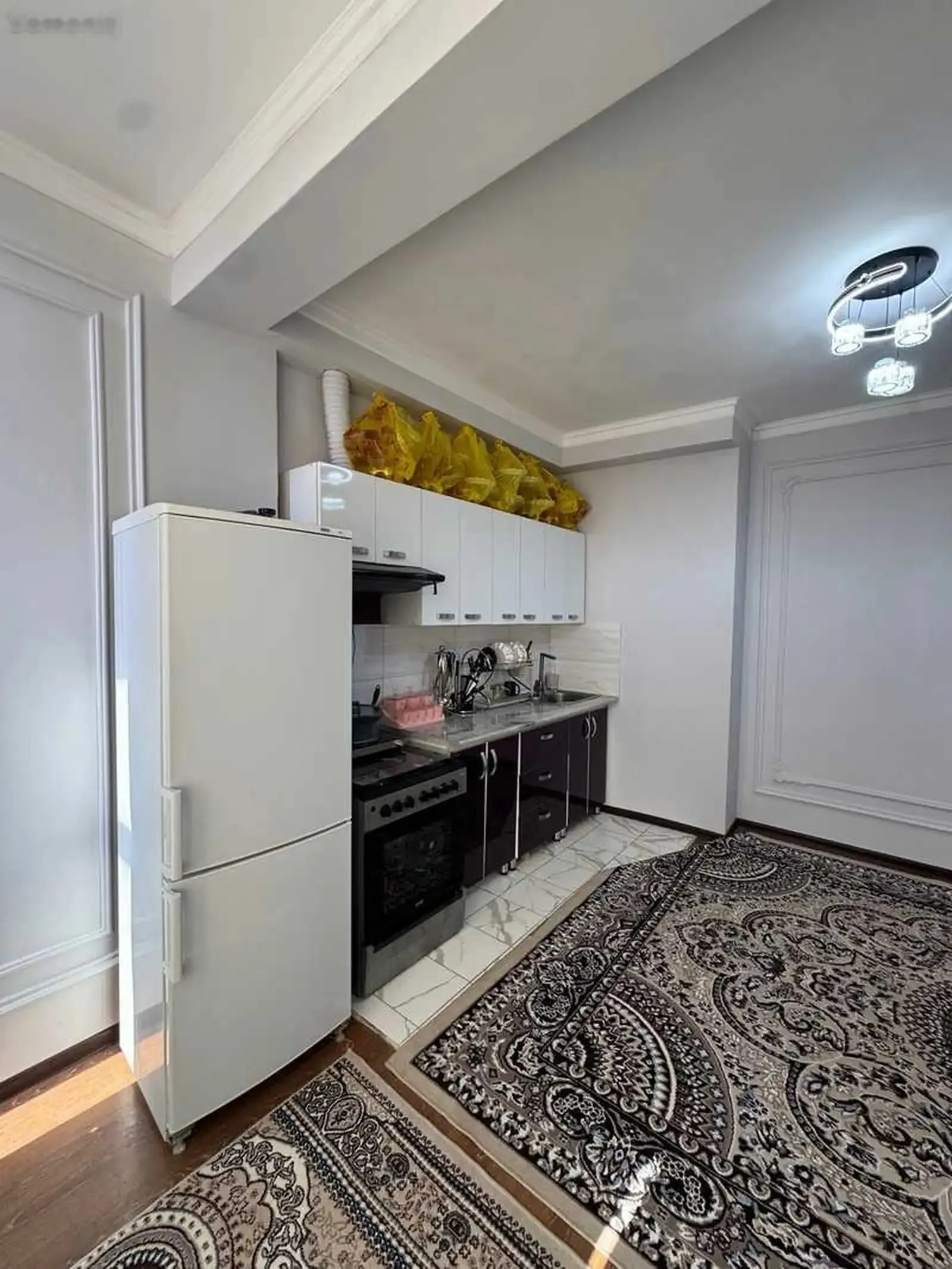 2-комн. квартира, 11 этаж, 85м², гардиши 3 база