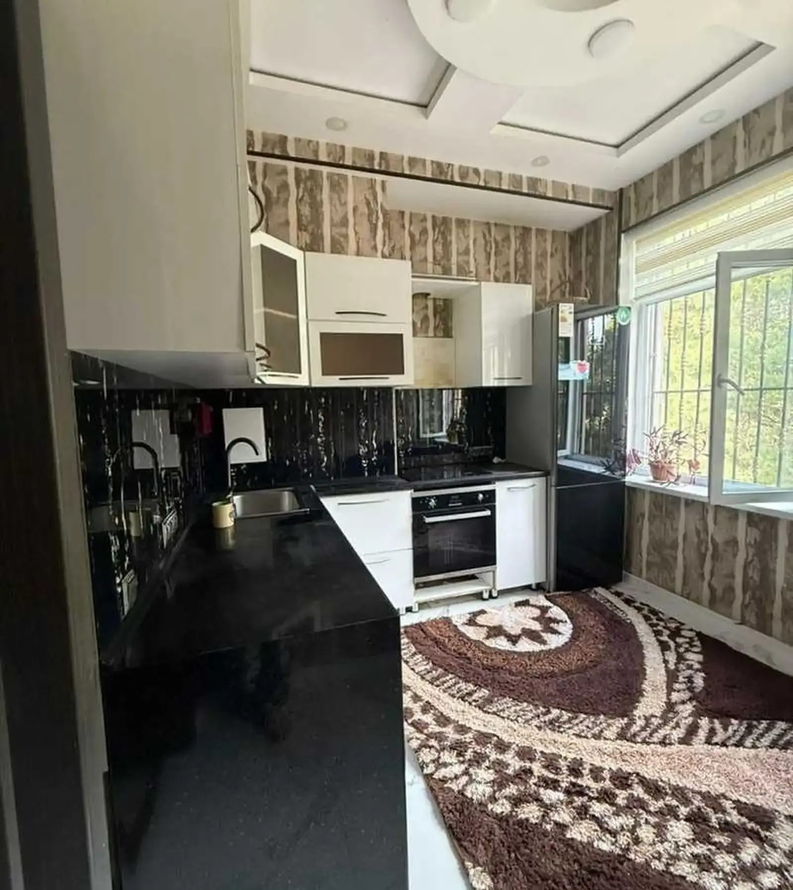 3-комн. квартира, 4 этаж, 100м², Сомони