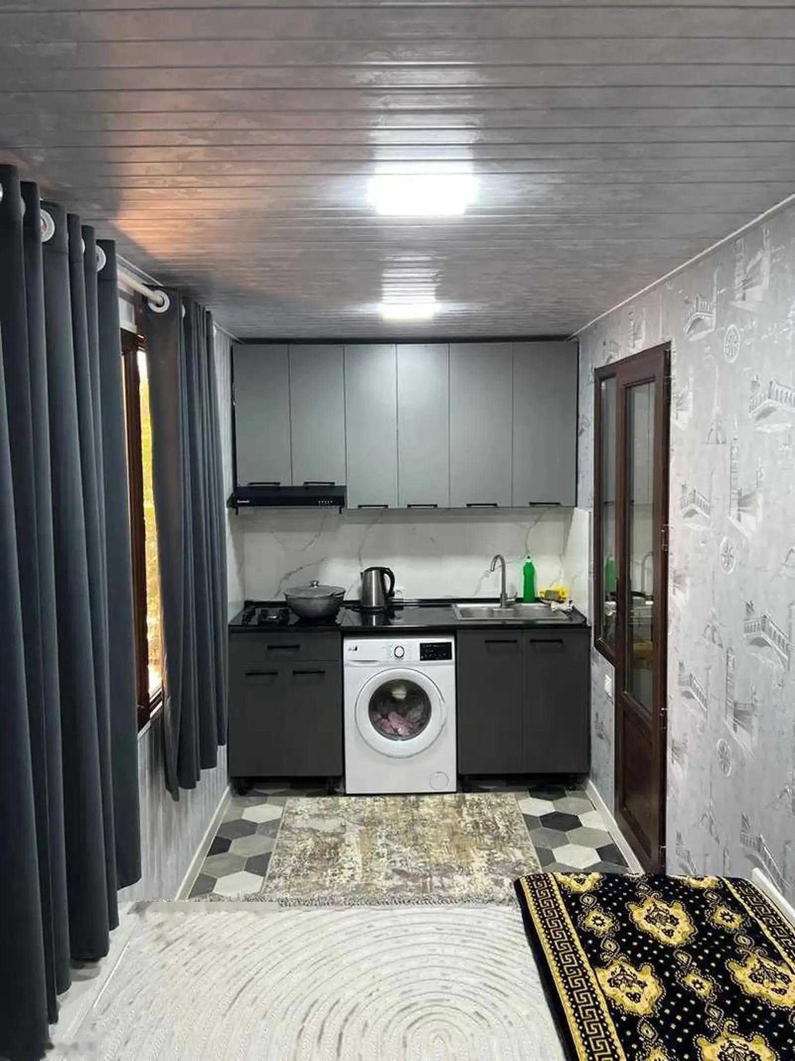 3-комн. квартира, 3 этаж, 80м², 33мкр напротив супермаркети Дастрас