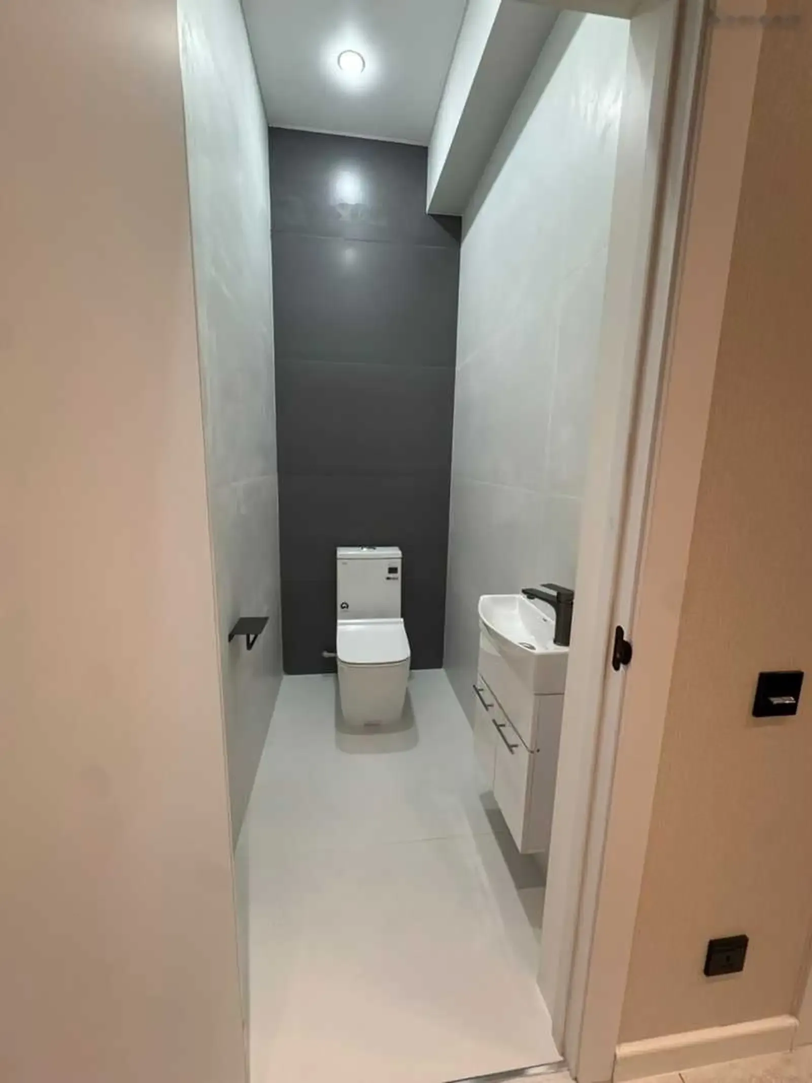 3-комн. квартира, 16 этаж, 90м², Шоҳмансур, Айнӣ, Танка