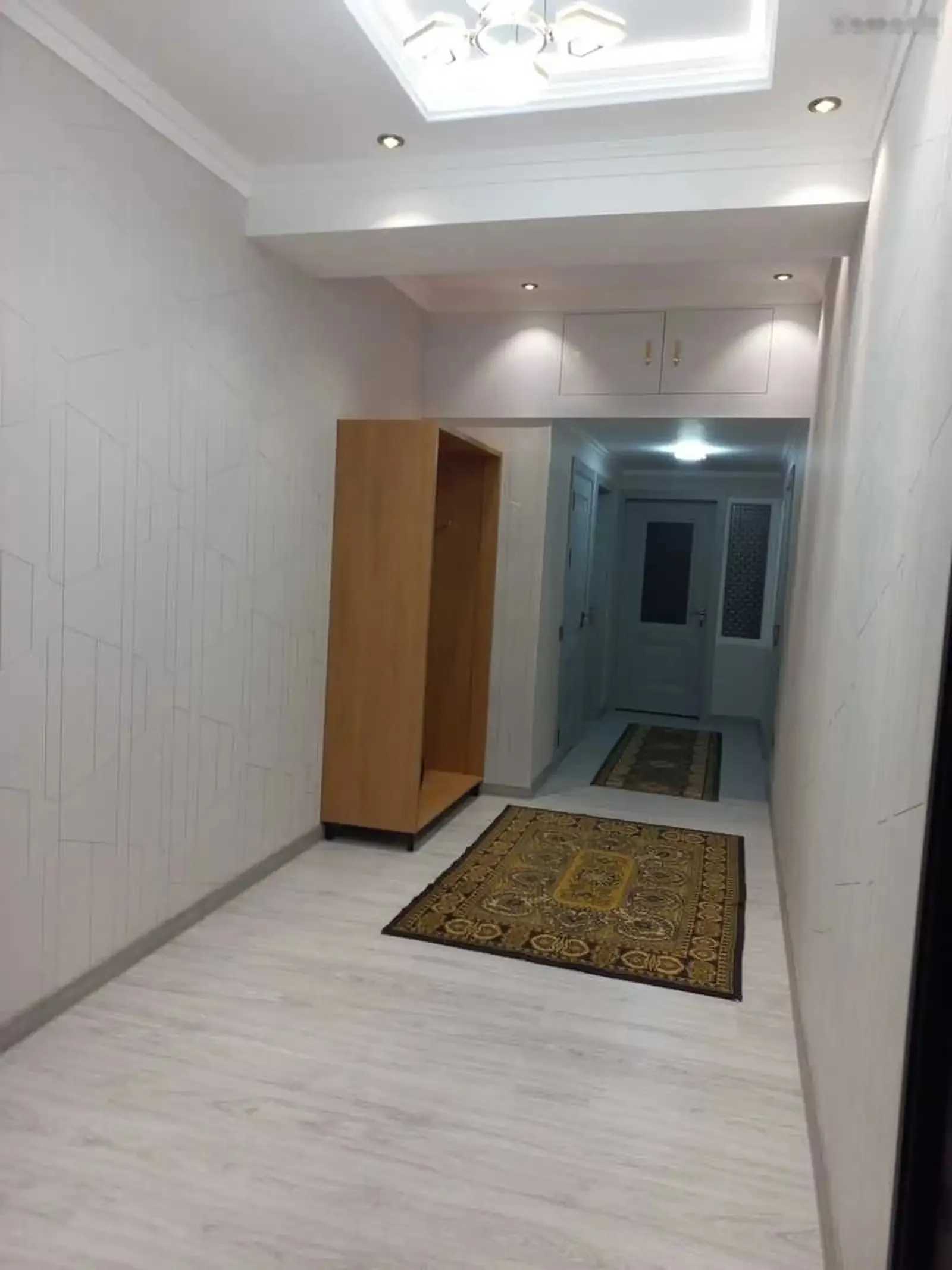 2-комн. квартира, 5 этаж, 65м², Цирк, пеши садик