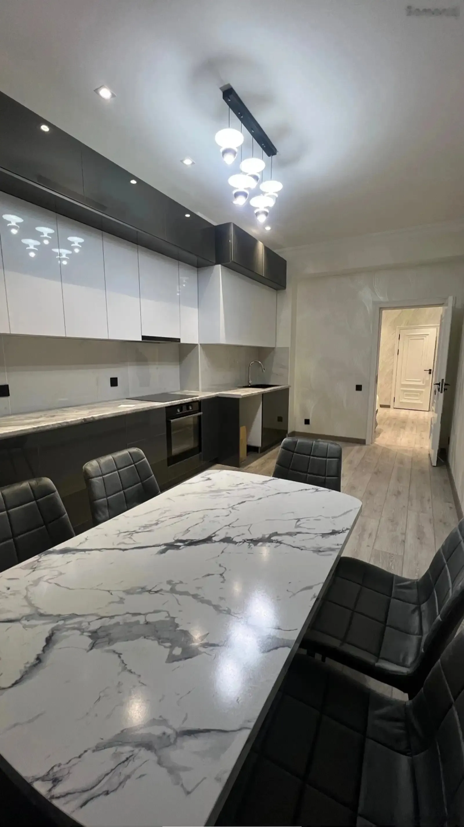 3-комн. квартира, 3 этаж, 107м², Исмоили Сомони