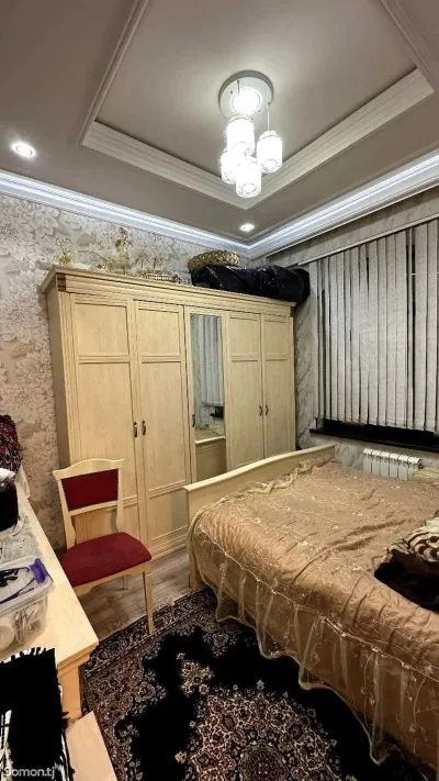 3-комн. квартира, 2 этаж, 130м², Сафо