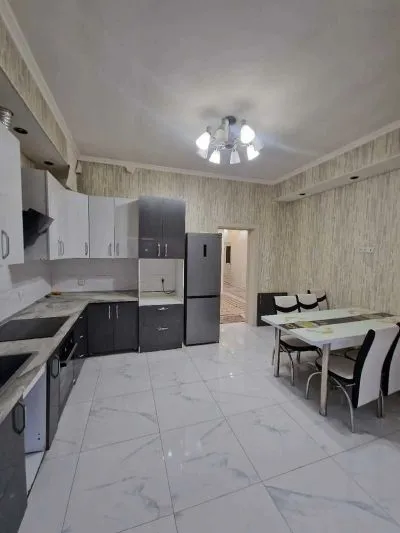 3-комн. квартира, 3 этаж, 130м², И Сомони