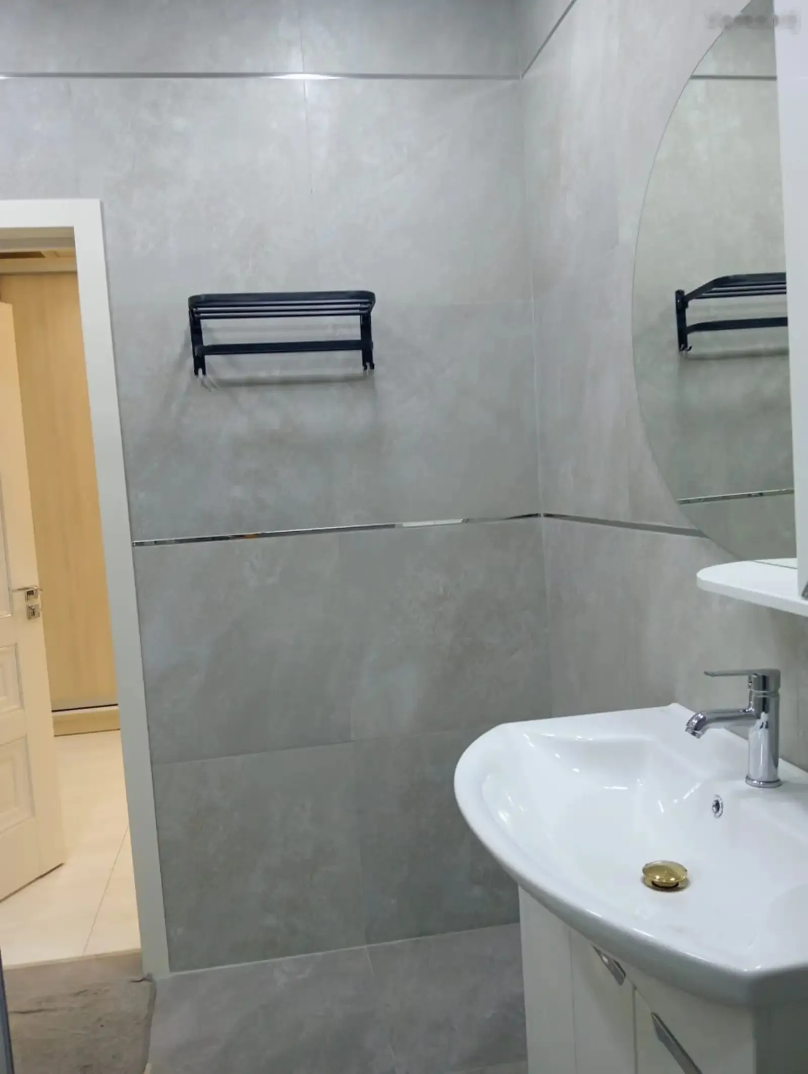 2-комн. квартира, 9 этаж, 90м², бари парламент