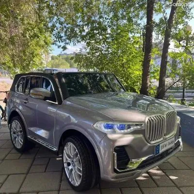 Детский электромобиль