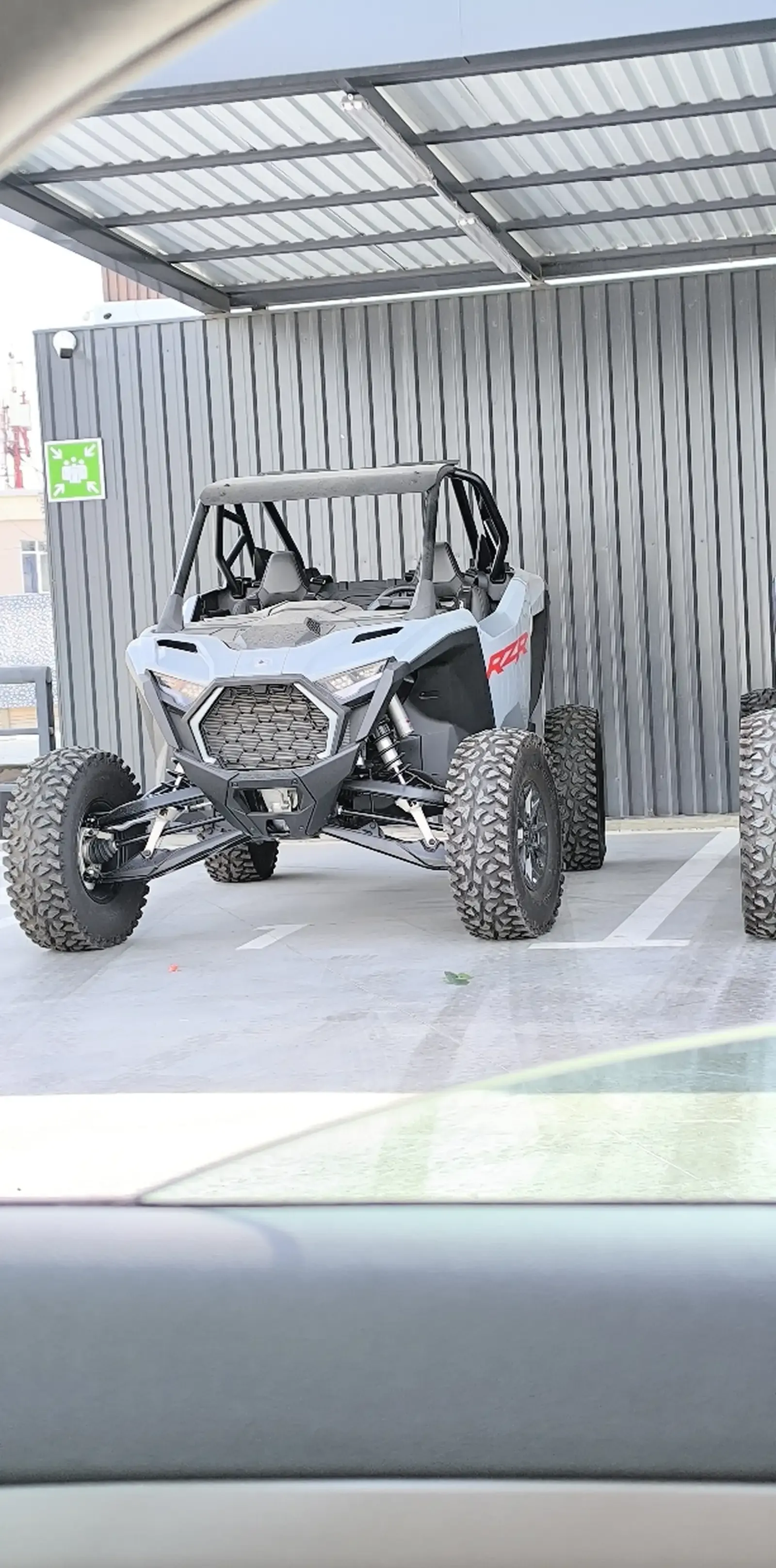 Квадроцикл polaris 1000