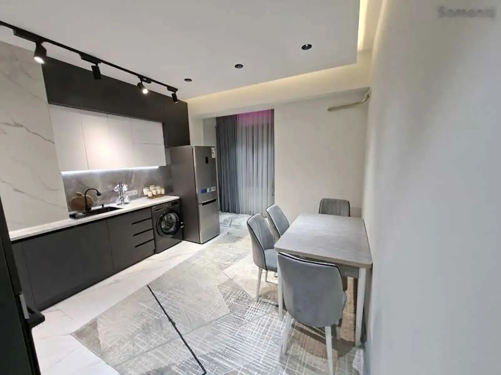 2-комн. квартира, 12 этаж, 72м², Шохмансур