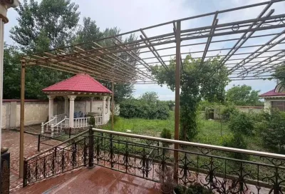 3-этажный, 10 комнатный дом, 750 м², Сино