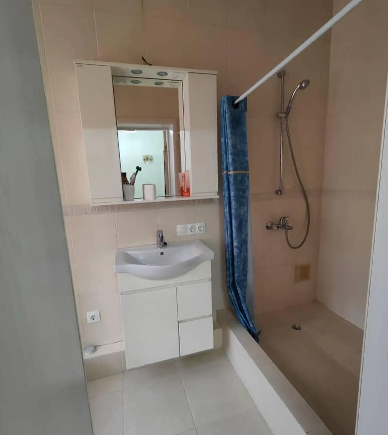 3-комн. квартира, 7 этаж, 90м², И. Сомони, Славянский, пушти загс