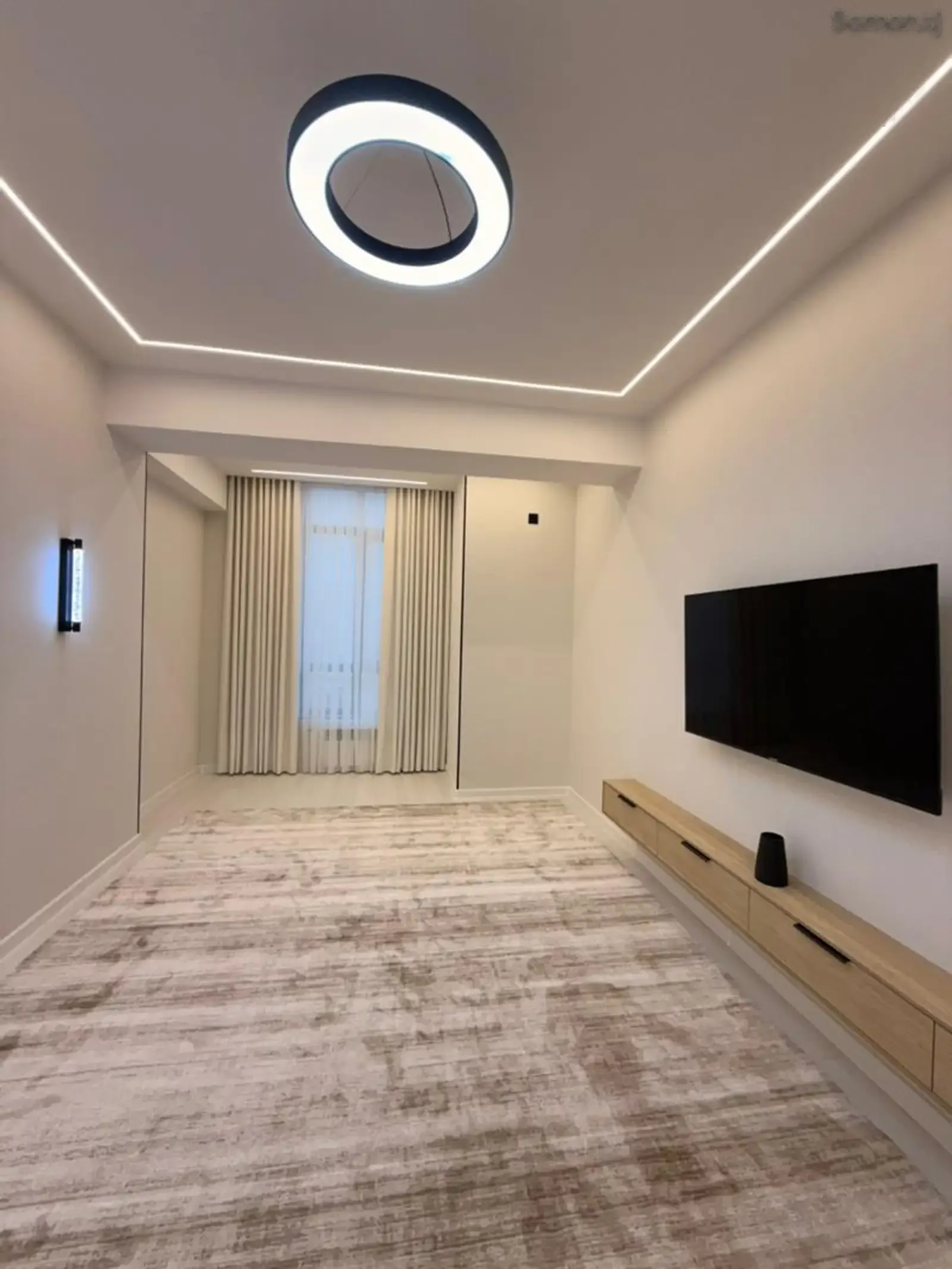 3-комн. квартира, 14 этаж, 91 м², новое здание УВД недалеко от Текстиля