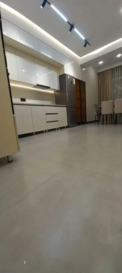 2-комн. квартира, 3 этаж, 130м², овир