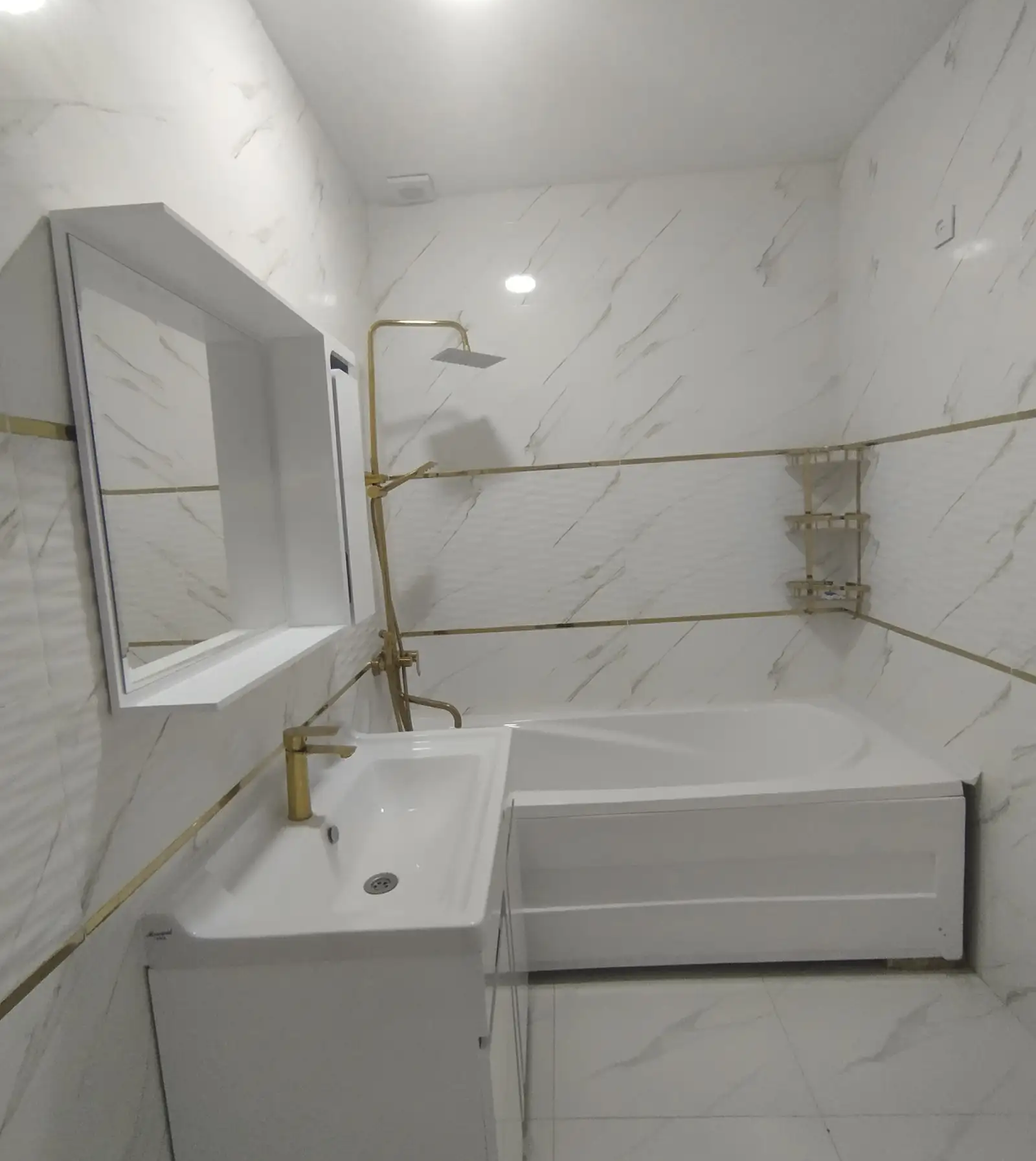 2-комн. квартира, 11 этаж, 80м², Шохмансур, наздикии Посольство Турции, ру ба руи Вавилон Т