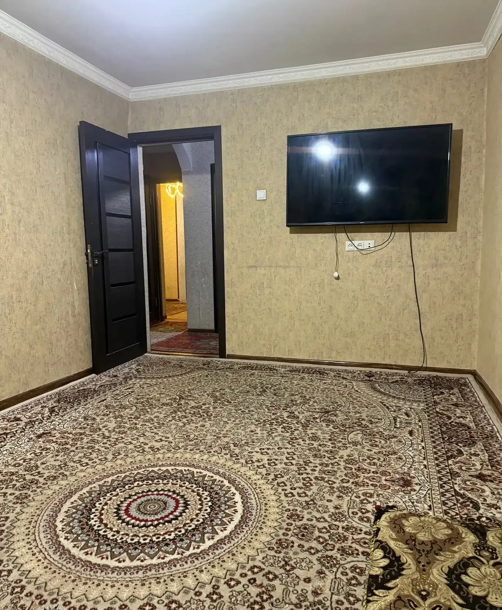 2-комн. квартира, 2 этаж, 52м², 61 мкр, пушти дунеи нав