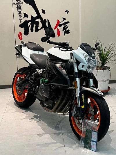 Мотоцикл Benelli 600 сс