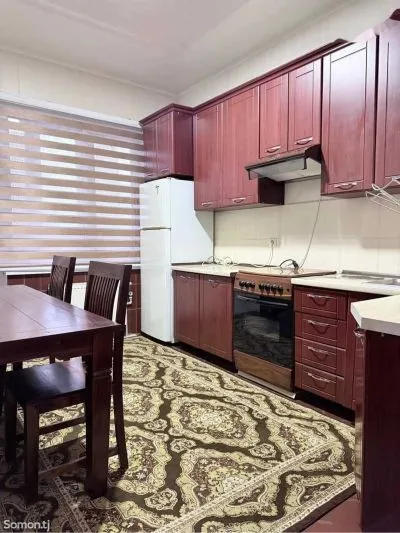 3-комн. квартира, 5 этаж, 144м², 84мкр