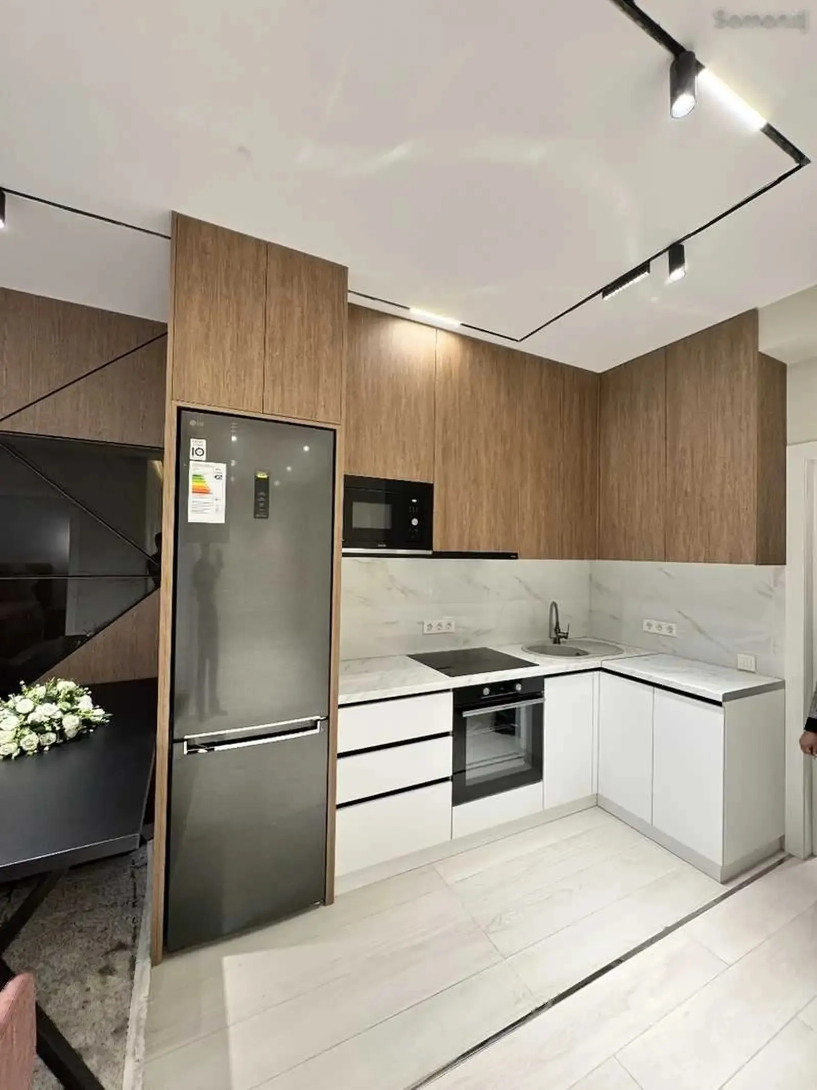 2-комн. квартира, 10 этаж, 65м², 2 роддом
