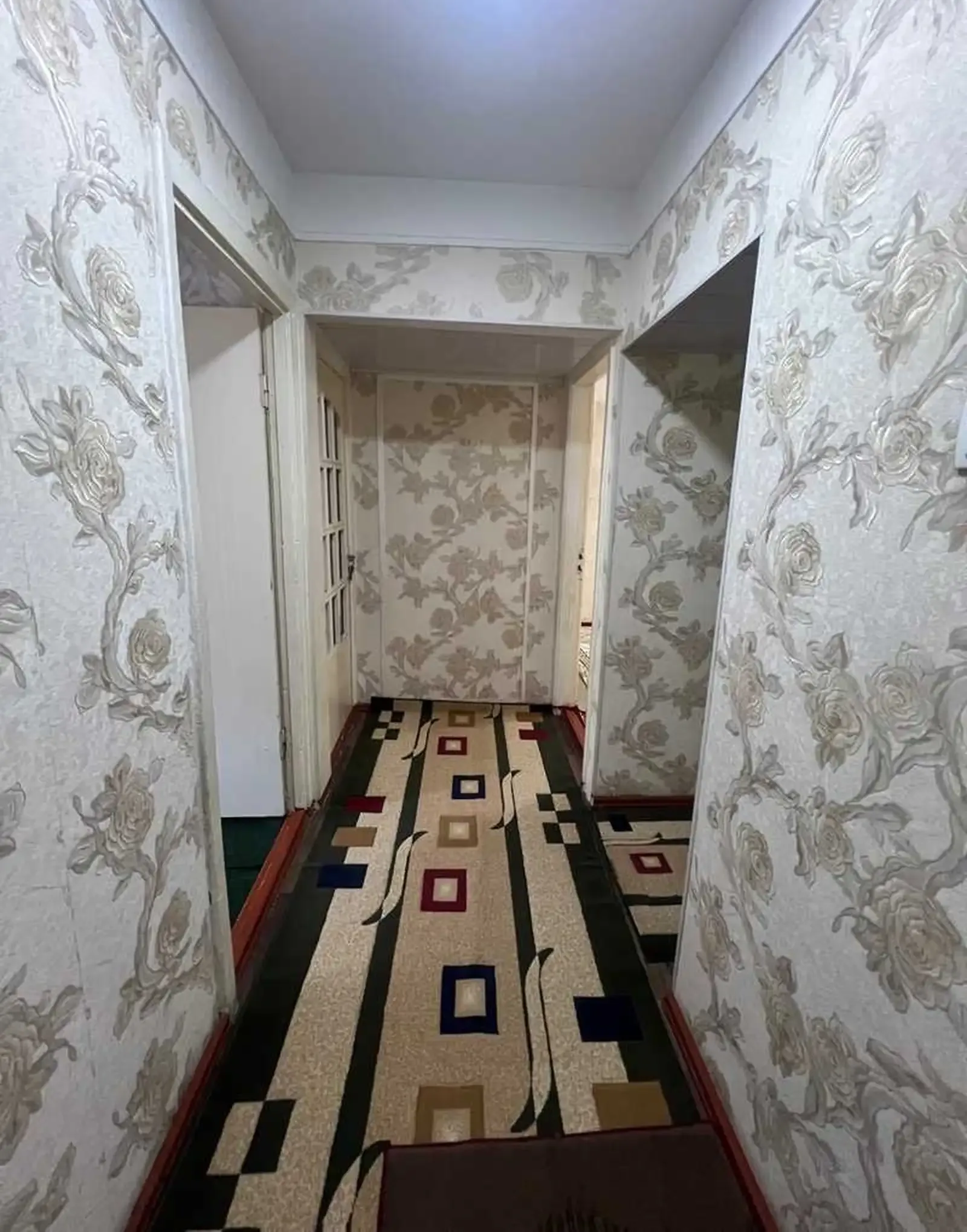 2-комн. квартира, Цокольный этаж, 85м², 102 мкр