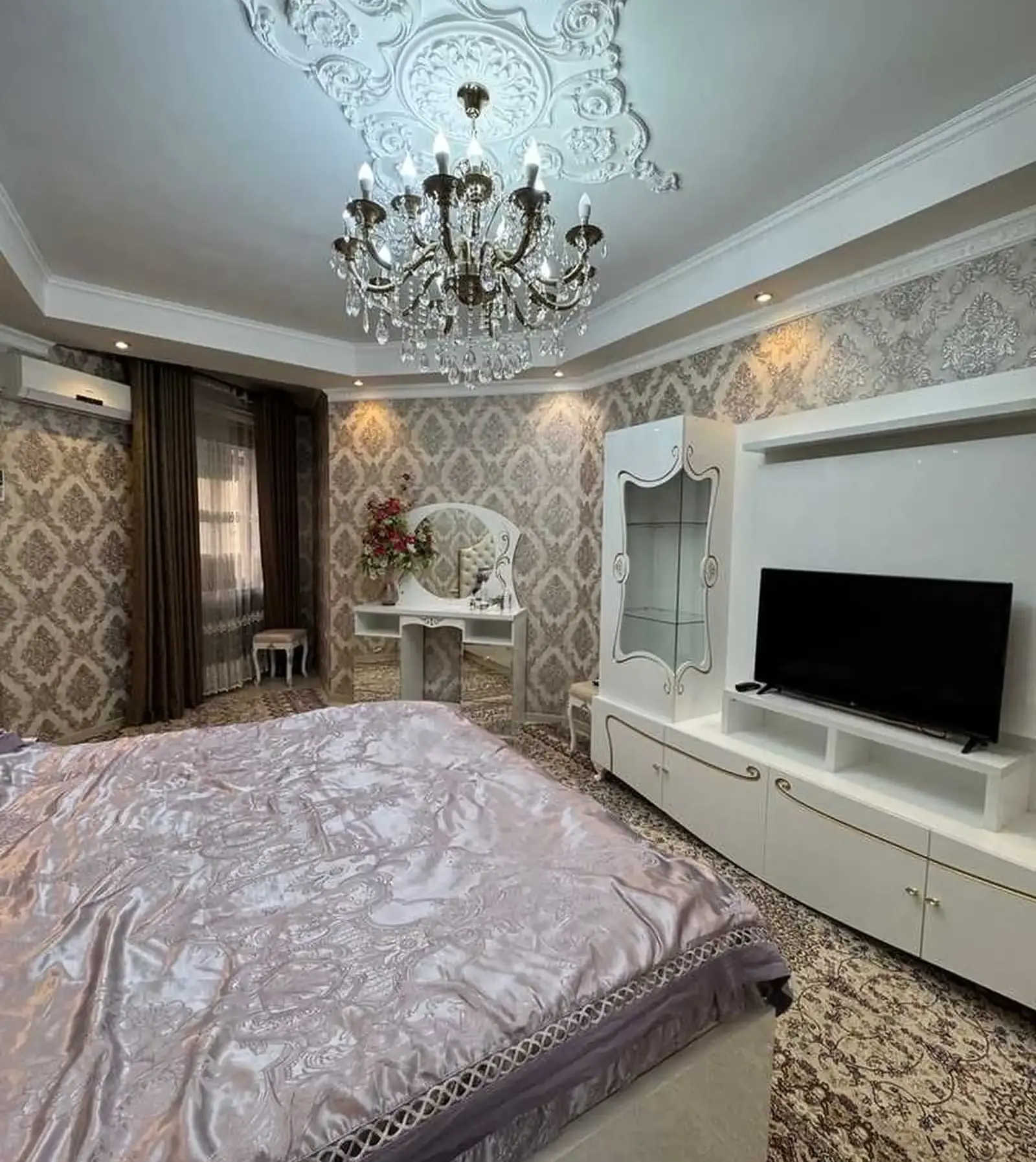 3-комн. квартира, 8 этаж, 140м², дом печать