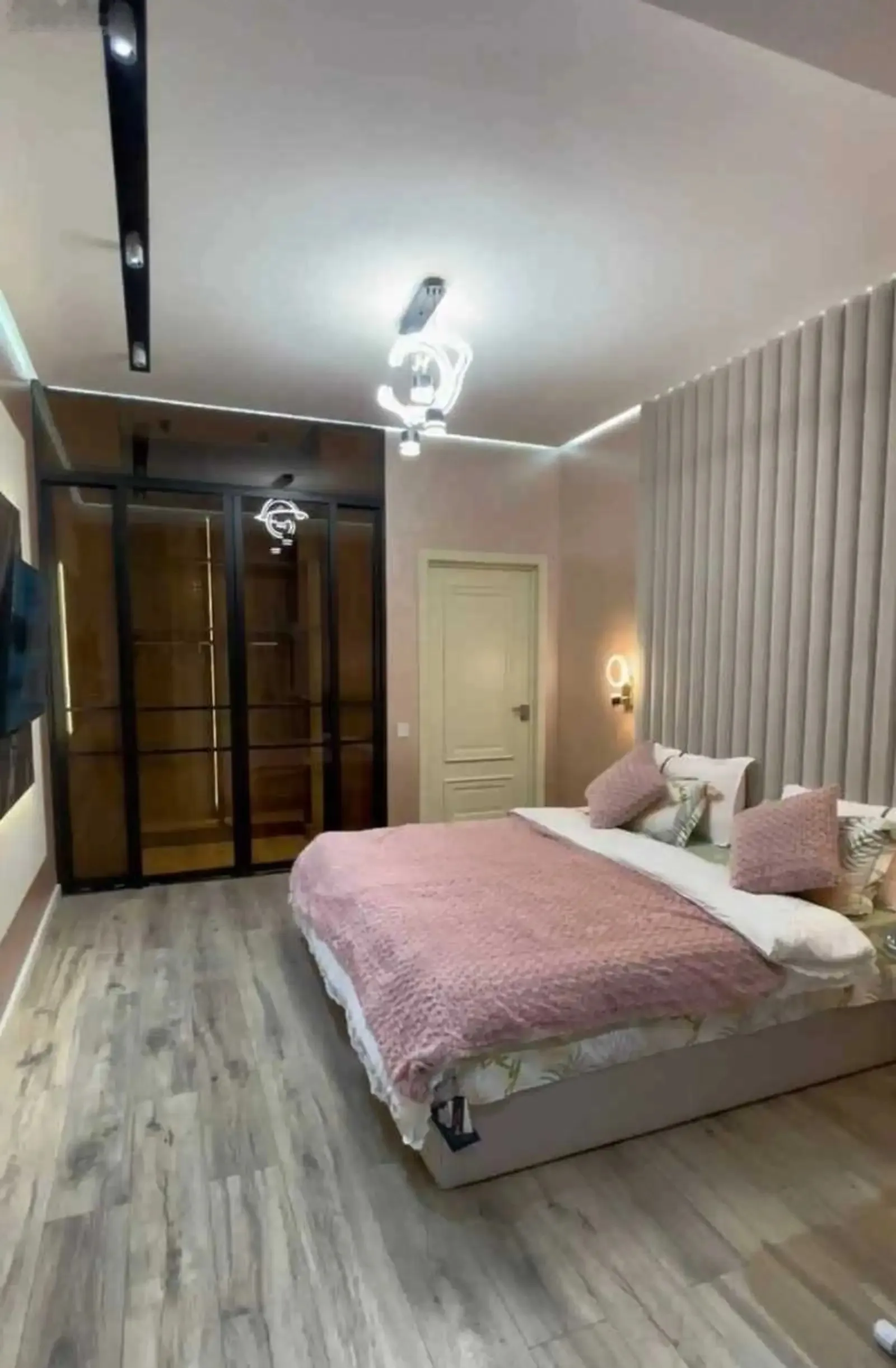 2-комн. квартира, 13 этаж, 93м², Спартак