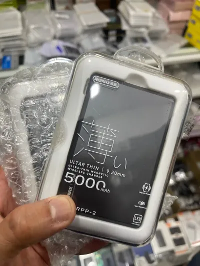 Внешний аккумулятор с беспроводной MagSafe зарядкой 20W 5000 mAh - Remax RPP-2