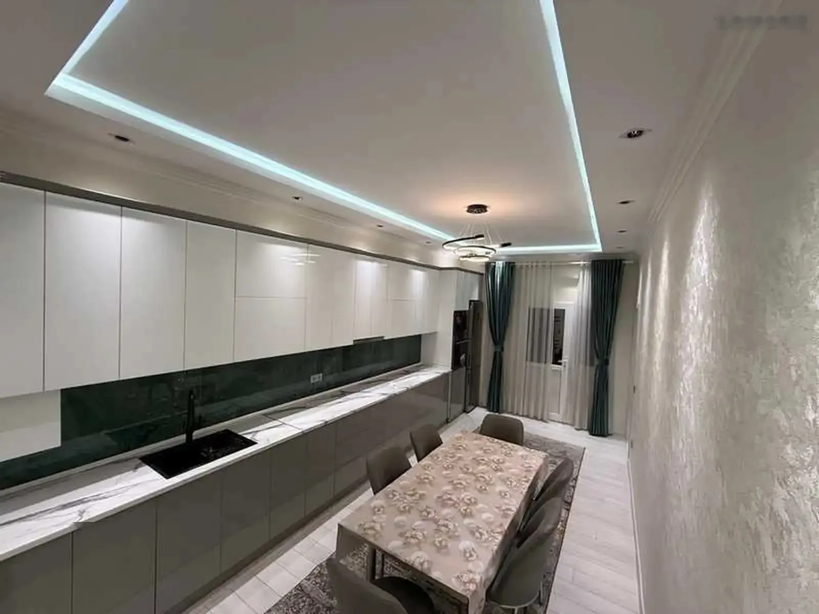 3-комн. квартира, 8 этаж, 113м², Садбарг, Скорый