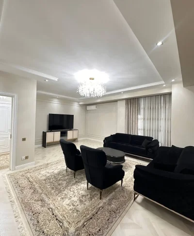 2-комн. квартира, 4 этаж, 96 м², Исмоили Сомони школа 8(дом Баракат)