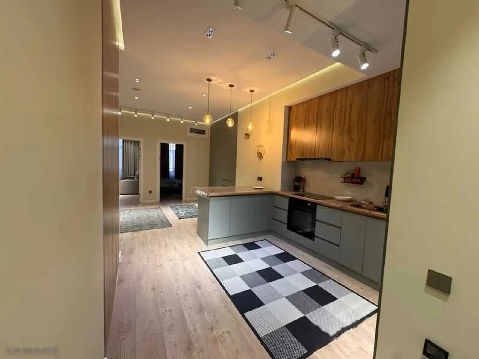 2-комн. квартира, 17 этаж, 65м², пайкар, голубой экран