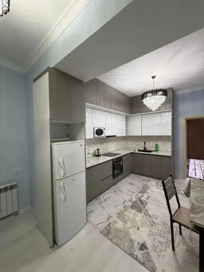 2-комн. квартира, 11 этаж, 108м², Шохмансур