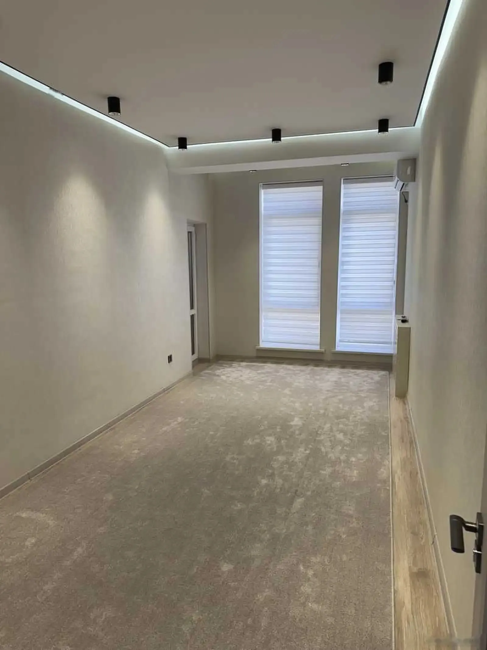 3-комн. квартира, 14 этаж, 110м², ОВИР