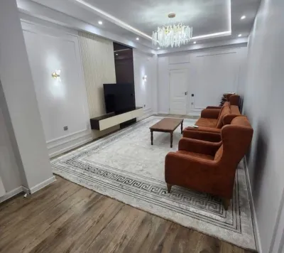 2-комн. квартира, 5 этаж, 110 м², Исмоили сомони, белый городок, Сафо
