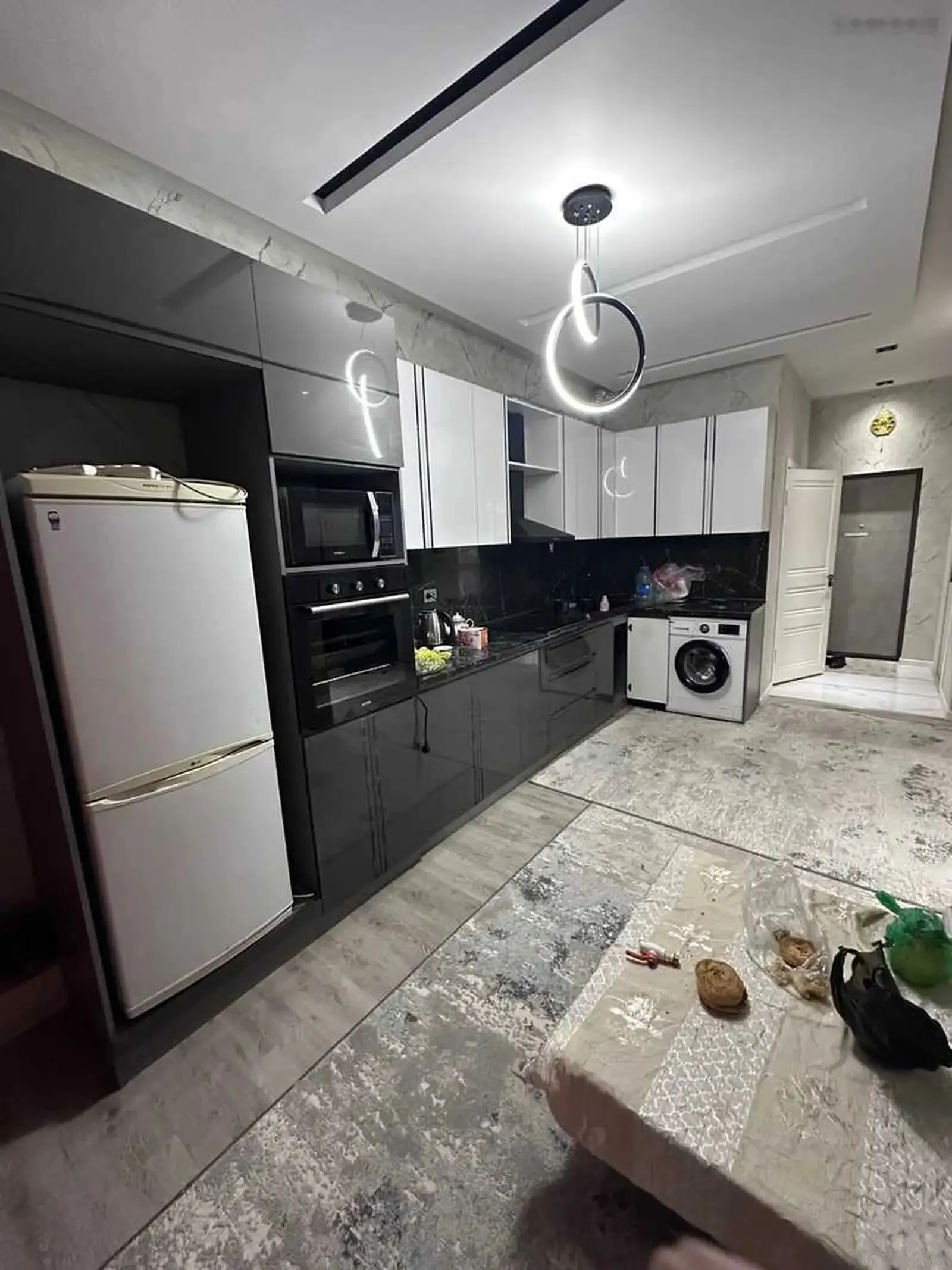 3-комн. квартира, 5 этаж, 125м², Цирк