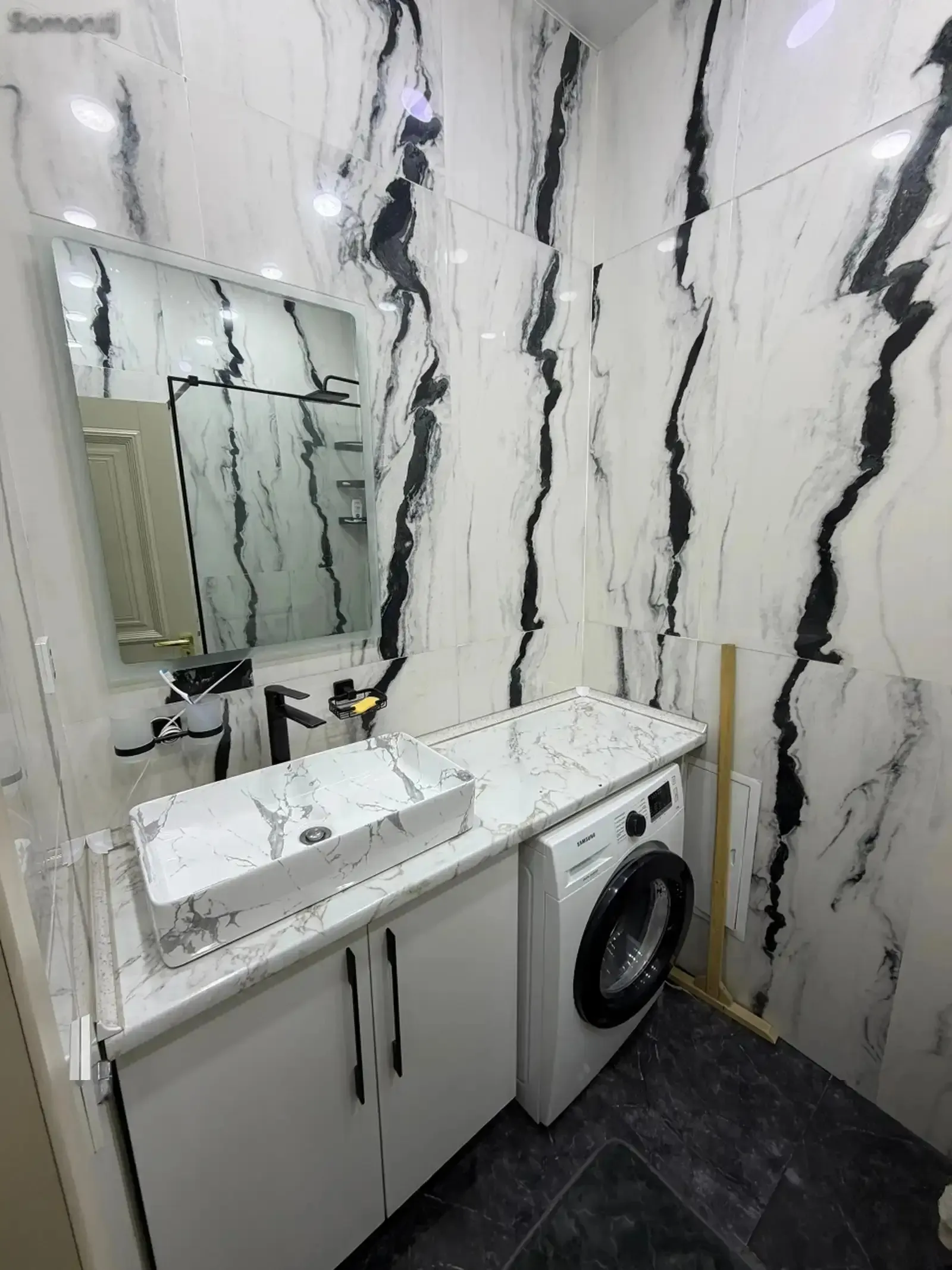 2-комн. квартира, 11 этаж, 98м², Шохмансур