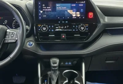 Toyota Crown, 2025