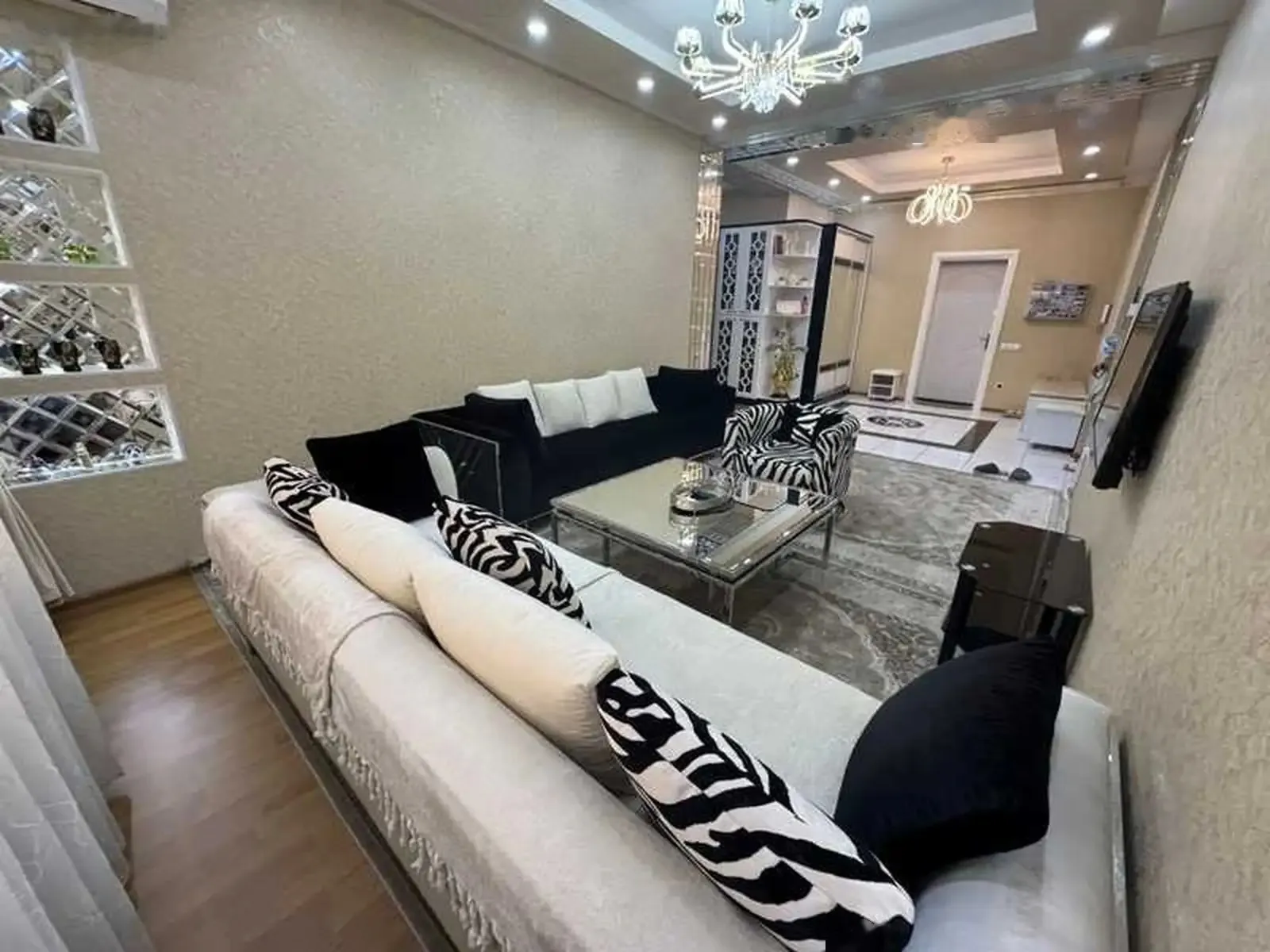 3-комн. квартира, 3 этаж, 118м², овир Султанбей
